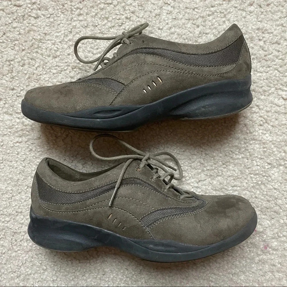 Clarks In Motion Olive green leather loafers - Picture 2 of 4